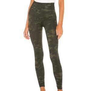 Spanx Seamless Leggings Size M Gray Camouflage High Rise Look At Me Now